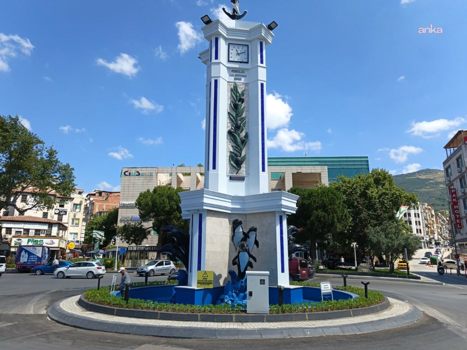 Gemlik Saat Kulesi'nde yenileme çalışması