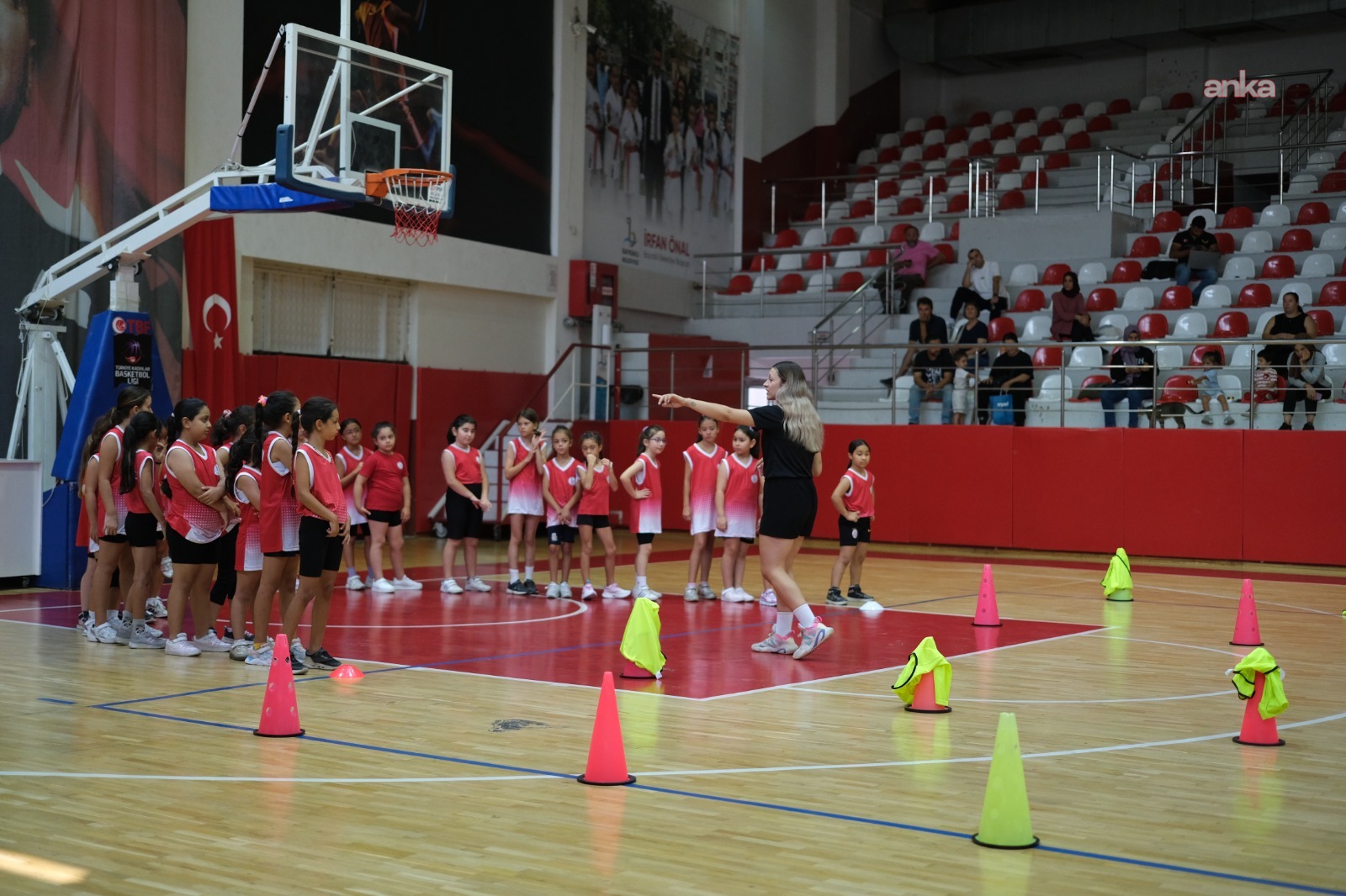 Bayraklı'da Yaz Spor Okulları için kayıtlar başladı