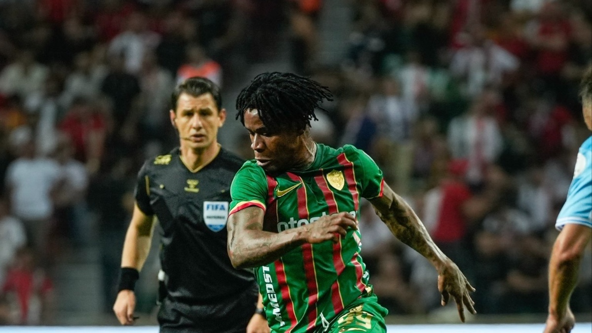 Amedspor zirvede, haftanın son maçı bu akşam: Samsunspor-Göztepe