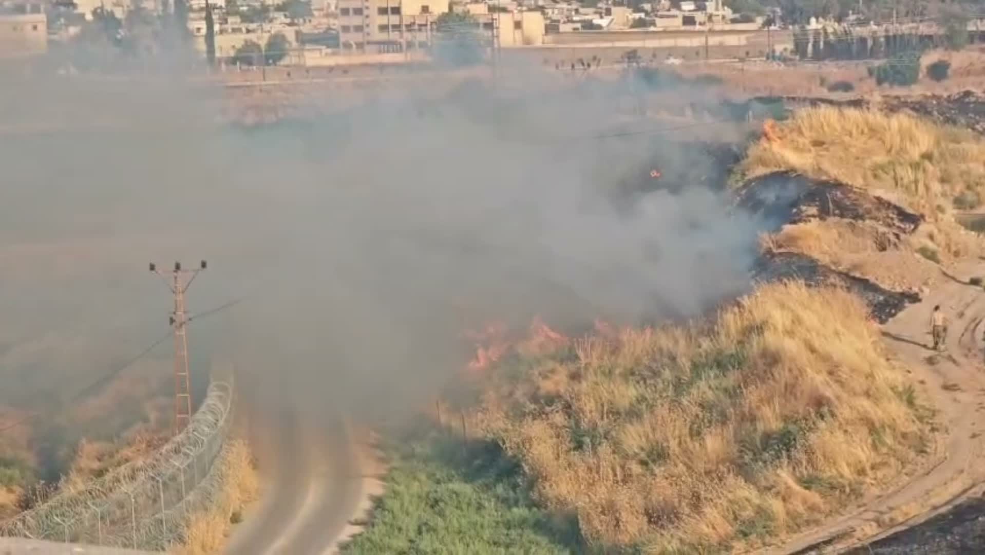 Mardin sınır hattında anız yangını