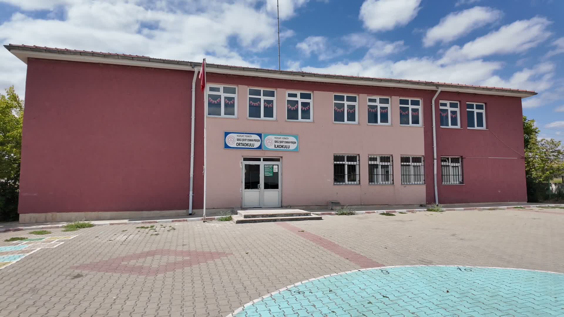 Sekili’de 25 köyün taşımalı eğitim gördüğü okul 4 derslikli yapılacak: Köylüler 8 derslik istiyor