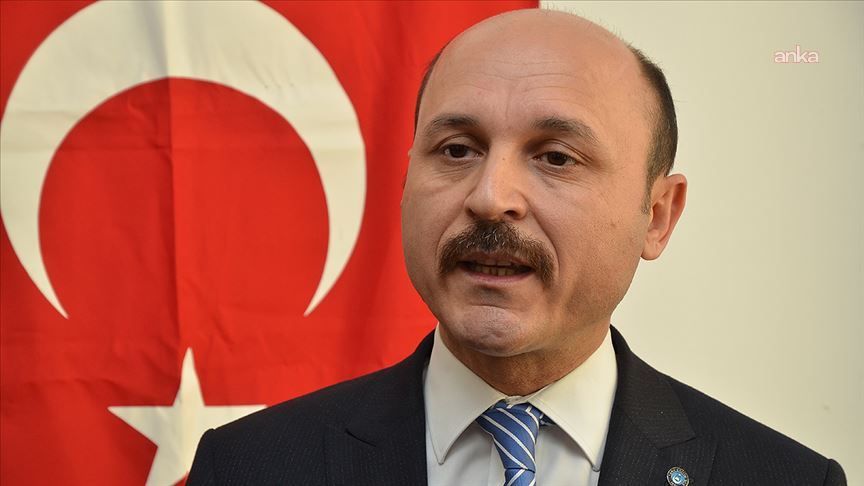 Manisa'da okul önünde silahlı saldırı... Türk Eğitim-Sen Genel Başkanı Talip Geylan: "Çocuklarımızın silaha bu kadar kolay ulaşabilmesi nasıl mümkün olabiliyor?"