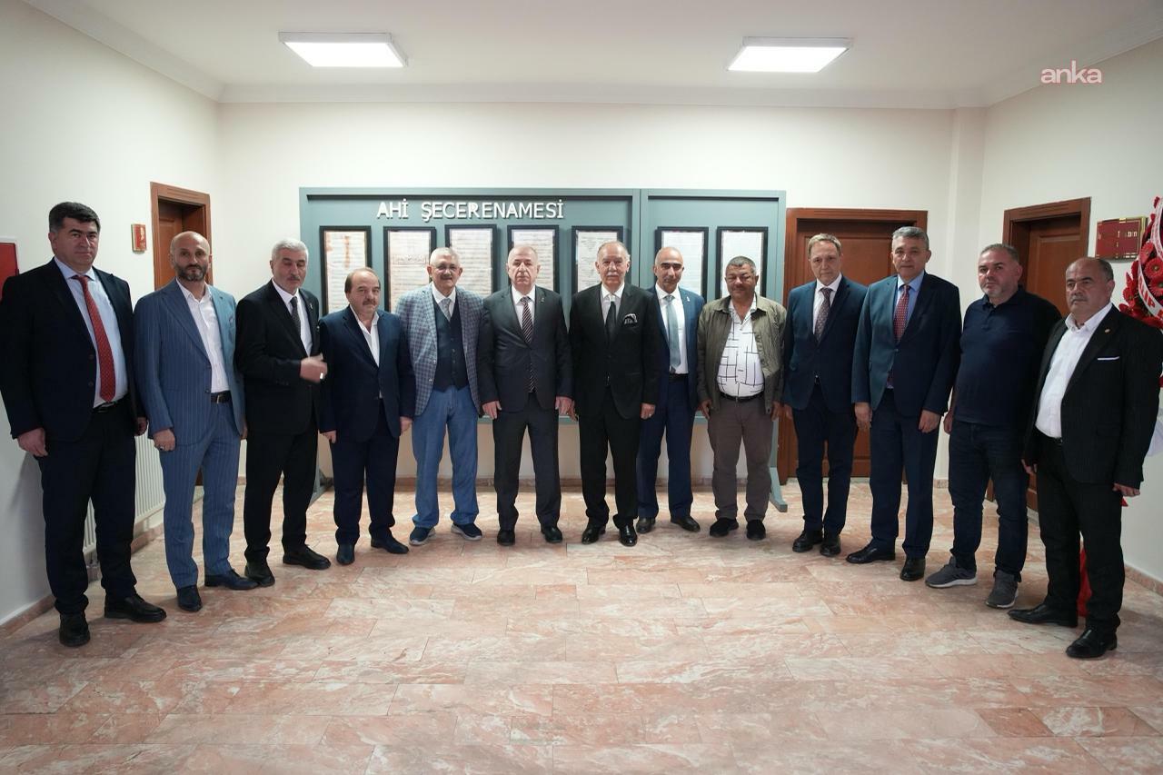 Ümit Özdağ, Erzurum Esnaf ve Sanatkarlar Odaları Birliği'ni ziyaret etti