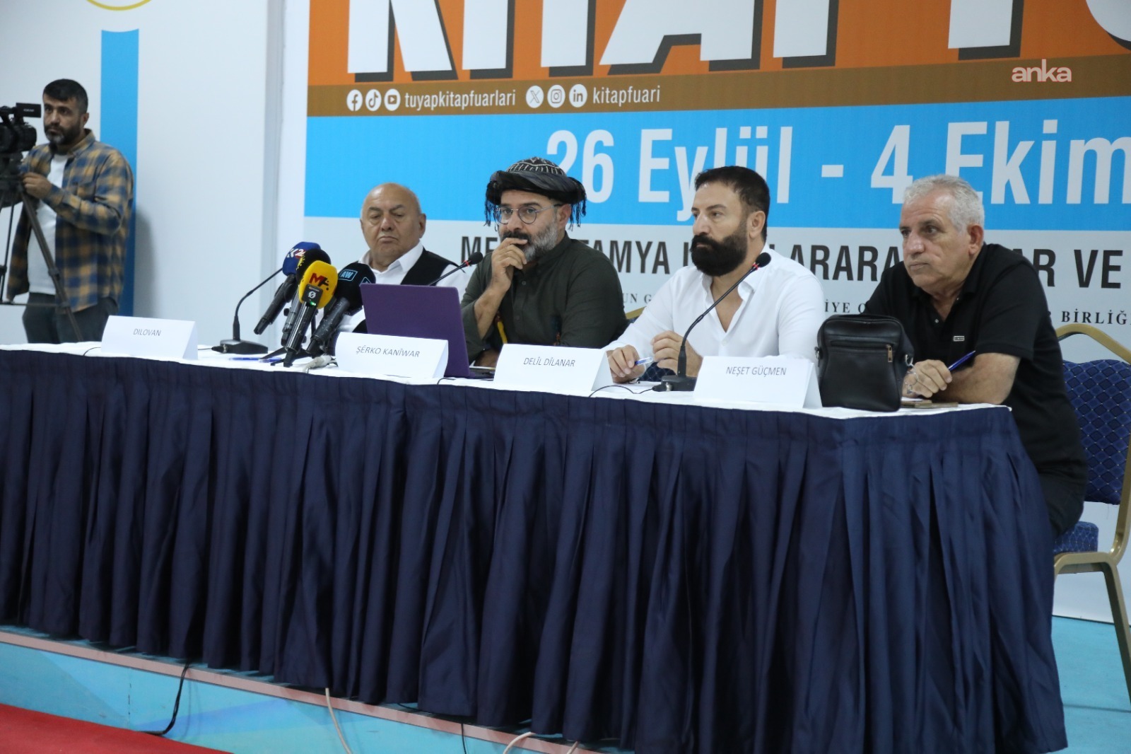 Diyarbakır'da Aram Tigran anısına panel düzenlendi
