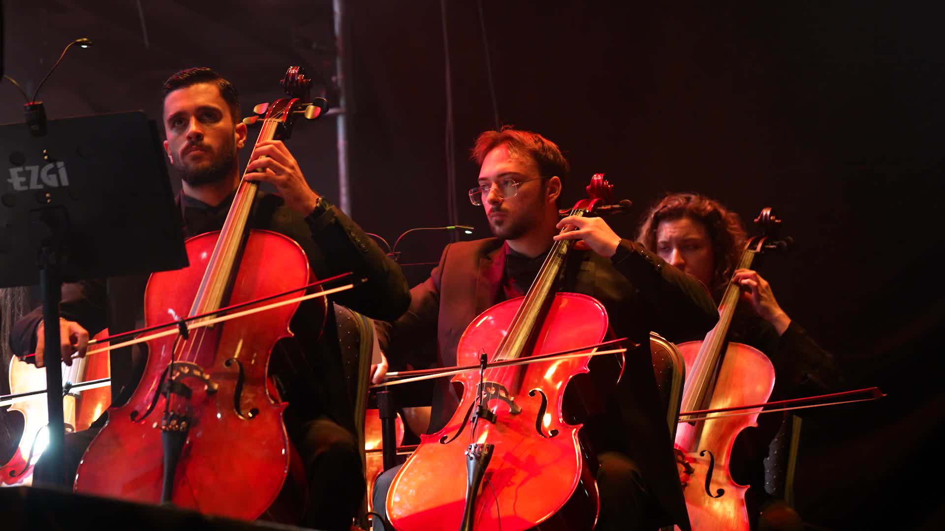 Manisa Gençlik Festivali, Senfoni ve Çok Sesli Koro'nun konseriyle renklendi