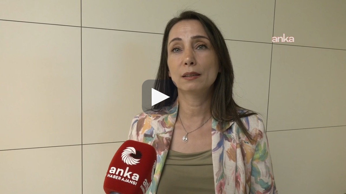 Tülay Hatimoğulları: "Bu iktidar gülmeyi yasaklamak istiyor"