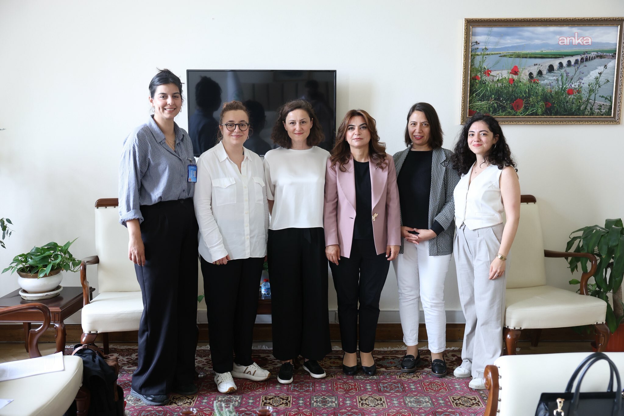 DEM Partili Koçyiğit, kadın örgütlerinin temsilcileriyle bir araya geldi
