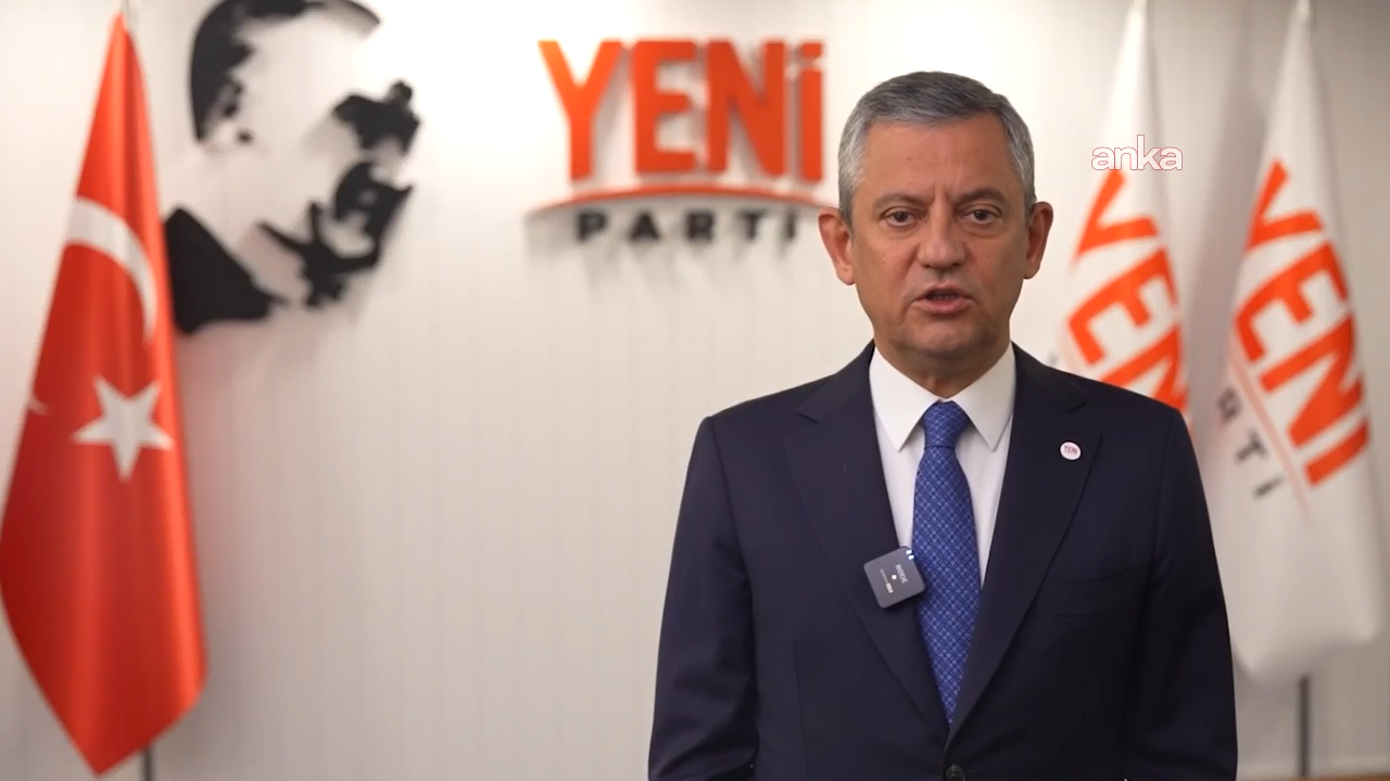 Özgür Özel'den telefon vergilerine tepki: Telefon katlanıyor ama millet bu vergi soygununa katlanamıyor