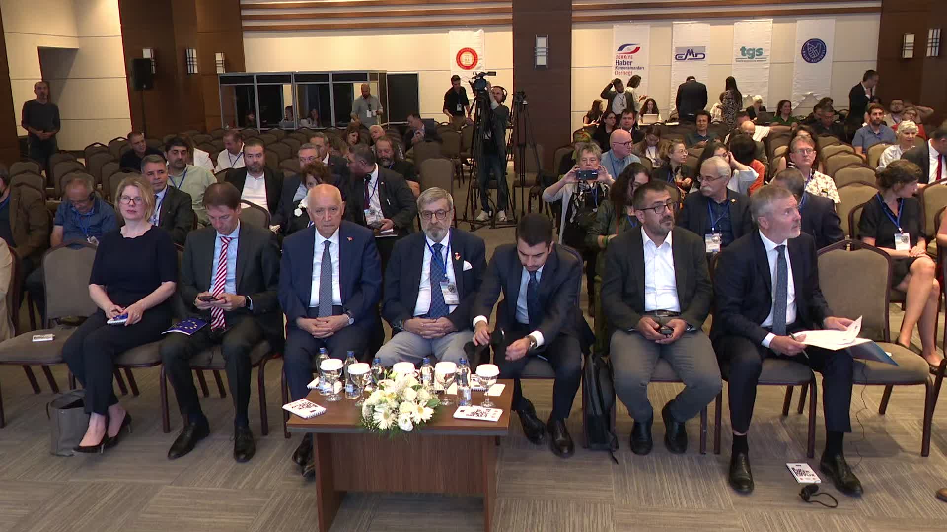 Uluslararası medya, Ankara'da buluştu: "Gazetecilik suç değildir"