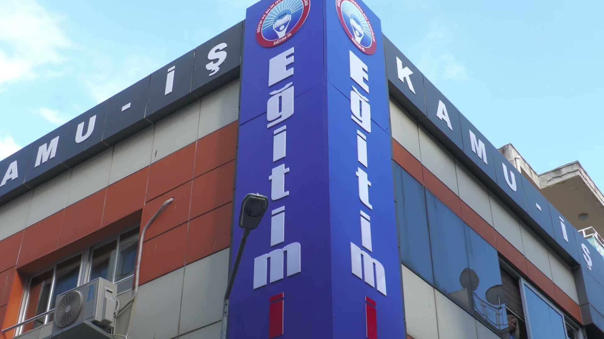 Eğitim-İş İzmir 3 No’lu Şubenin yeni hizmet binası açıldı... Kadem Özbay: Halk iradesine, eğer ki bir baskı varsa Eğitim-İş oradadır