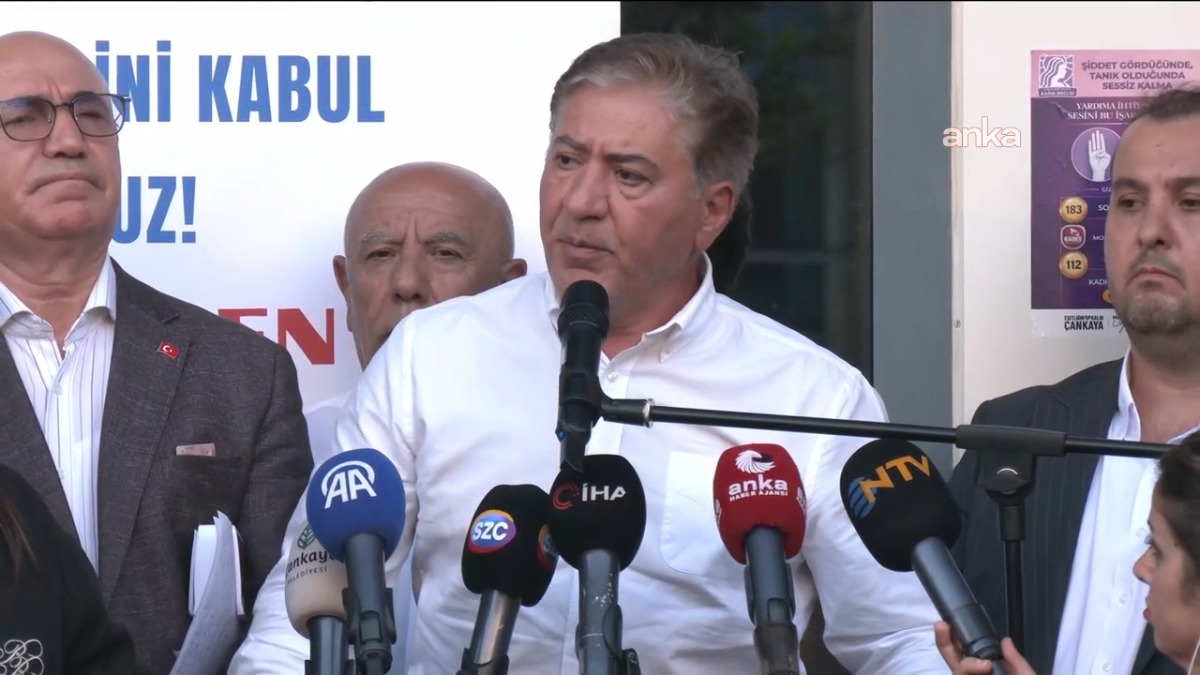 Murat Emir: Önünüze mührü basacağınız parti amblemi koymak boynumuzun borcudur