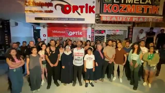 Özel Sektör Öğretmenleri Sendikası'ndan Hazine ve Maliye Bakanlığı önündeki gözaltılara tepki