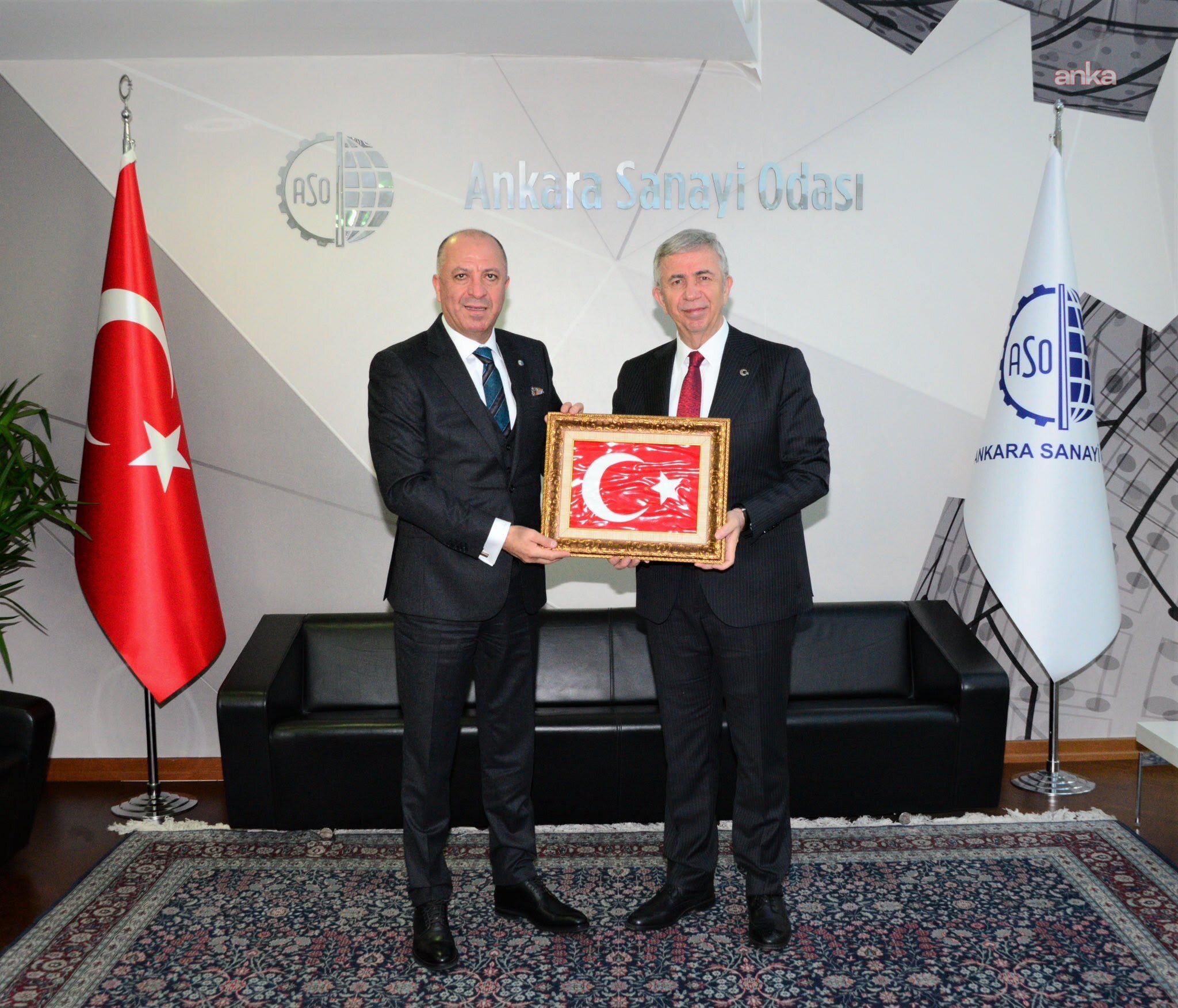 Mansur Yavaş, yeniden ASO Başkanı seçilen Ardıç'ı tebrik etti