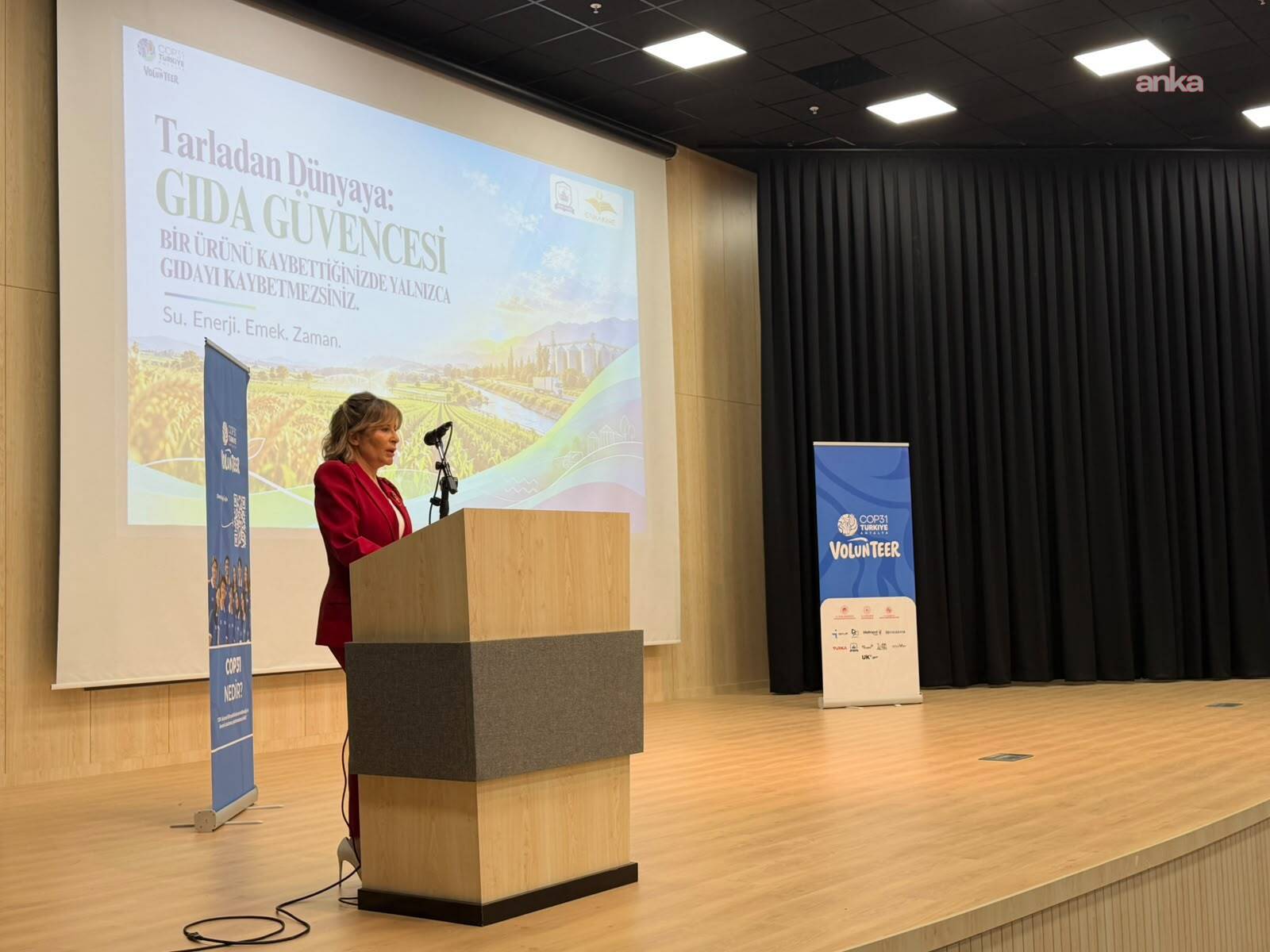 Filiz Kepme’den COP31 gönüllüsü gençlere: “Konferans bitecek, peki 21 Kasım sabahı ne değişecek”