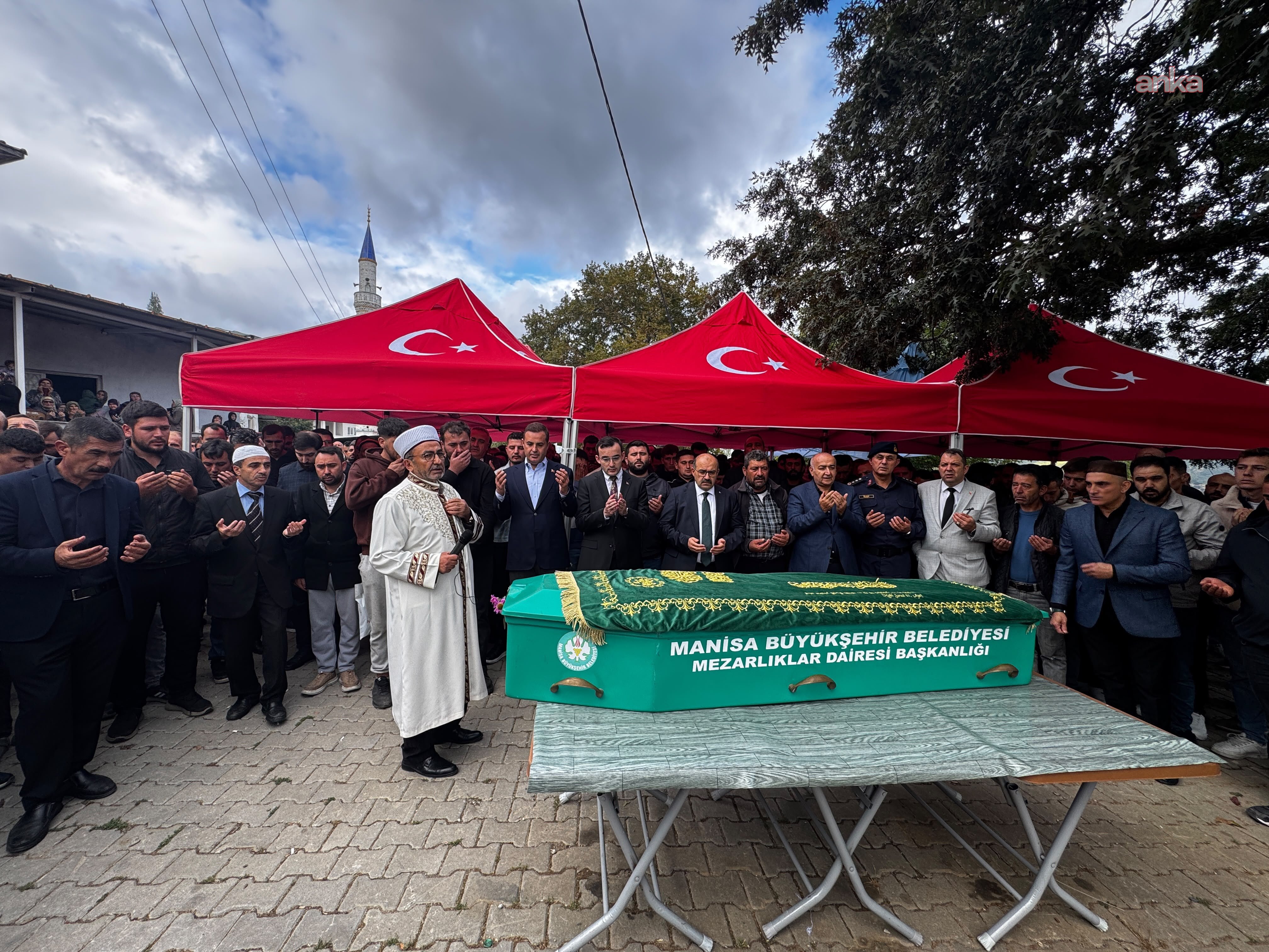 Soma’da maden ocağında göçük... Madenci Ramazan İnce son yolculuğuna uğurlandı