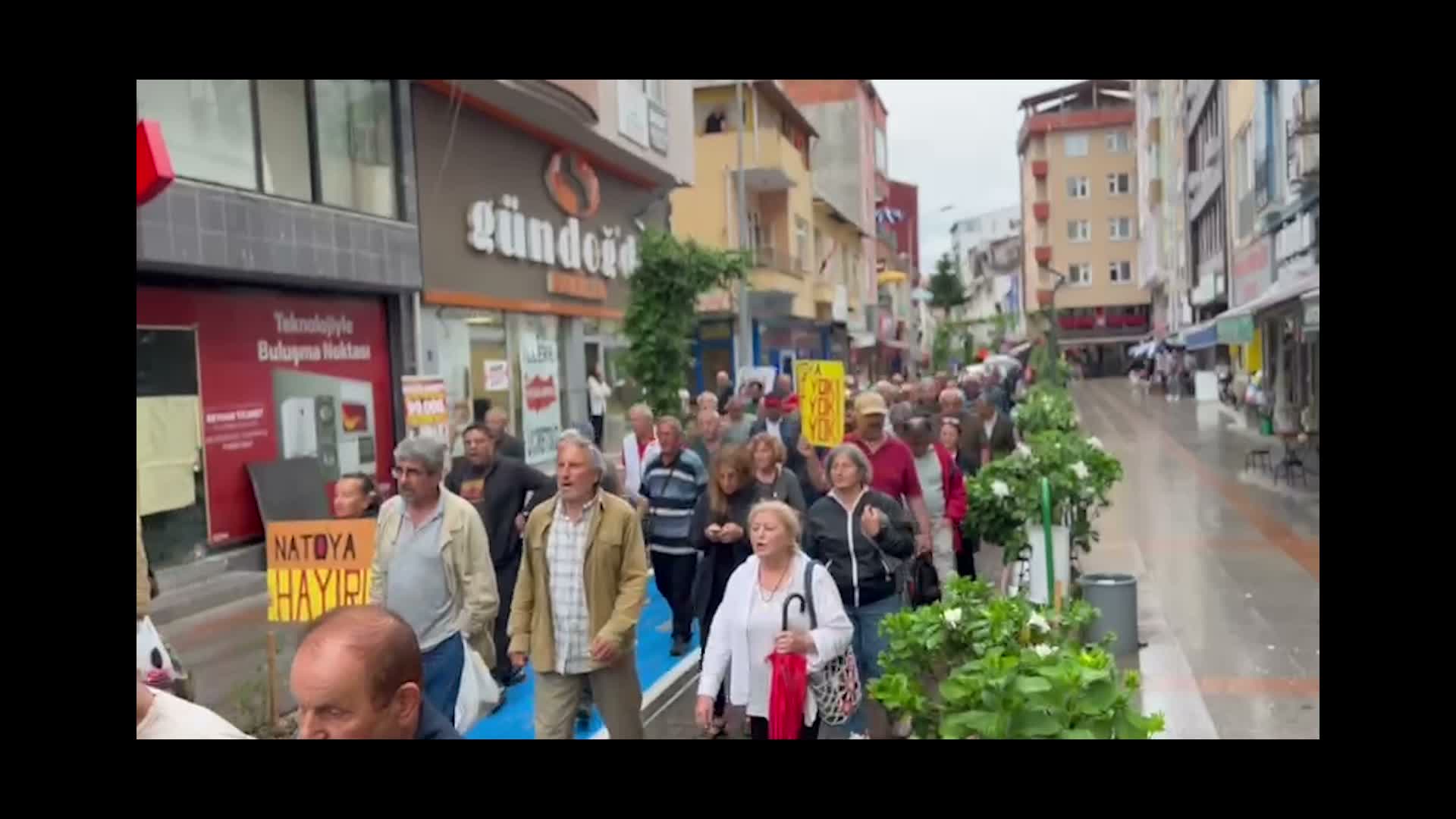 Fındıklı’da NATO protestosu: “Bugün İran’a, Filistin’e; yarın Türkiye’ye”