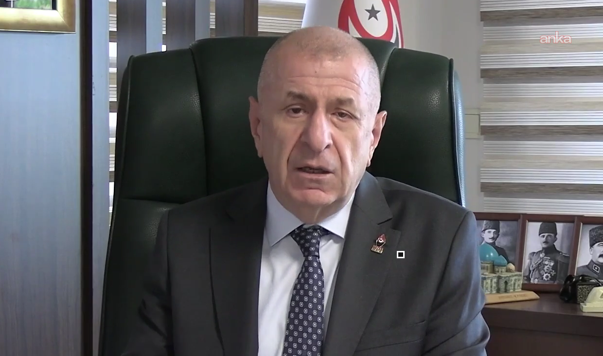 Ümit Özdağ öğretmenlere seslendi: Müfredattan çıkarılsa da çocuklara Atatürk'ü, Kurtuluş Savaşı'nı anlatmaya devam edin