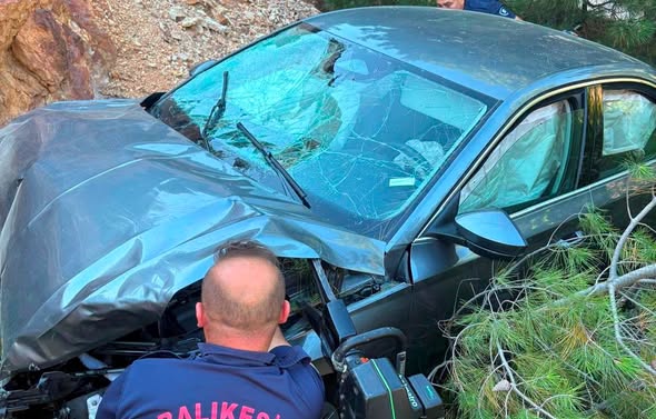 Balıkesir'in Havran Şapçı rampasında korkutan kaza: 2 yaralı