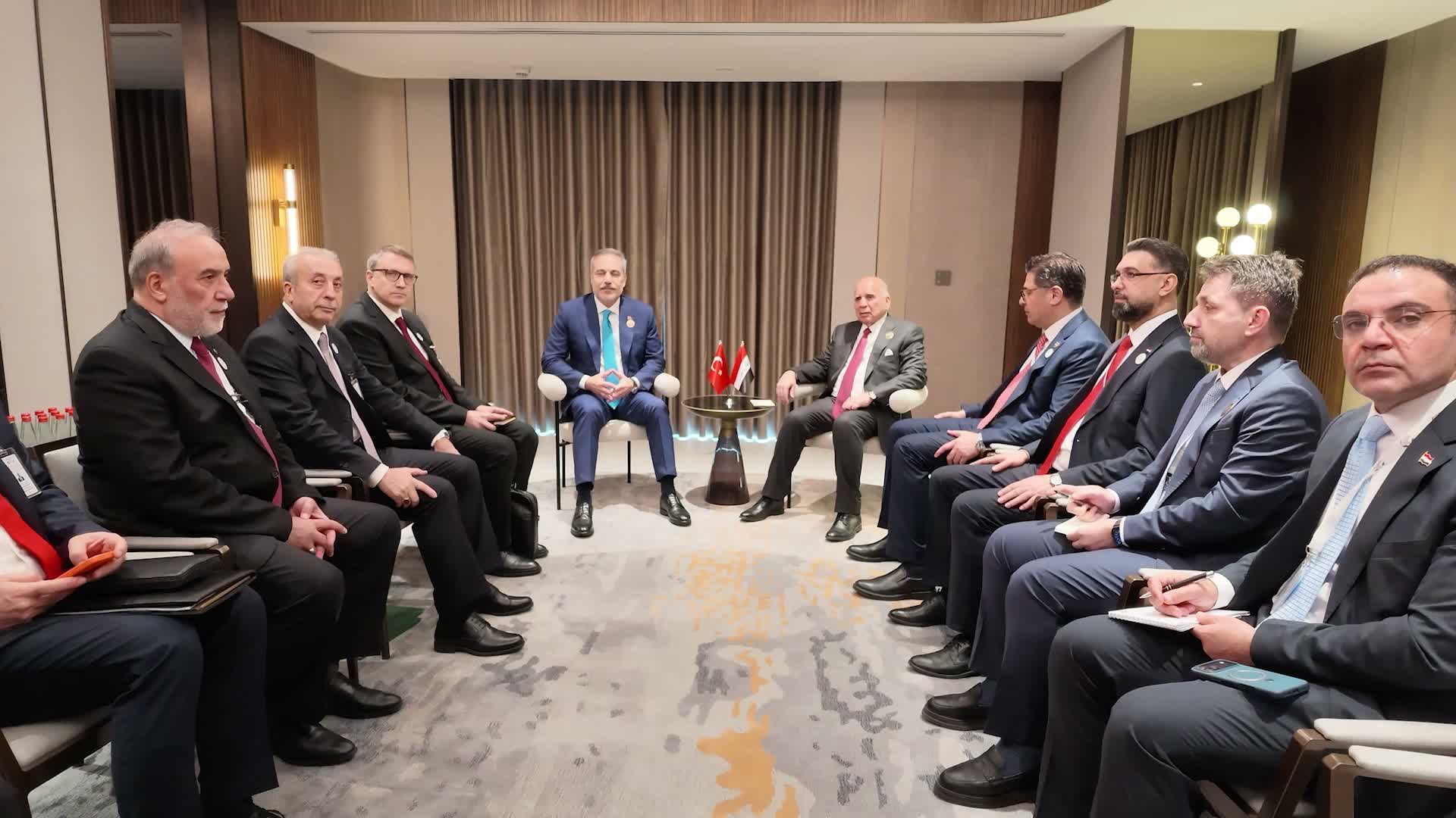 Bakan Fidan, Iraklı mevkidaşıyla bir araya geldi