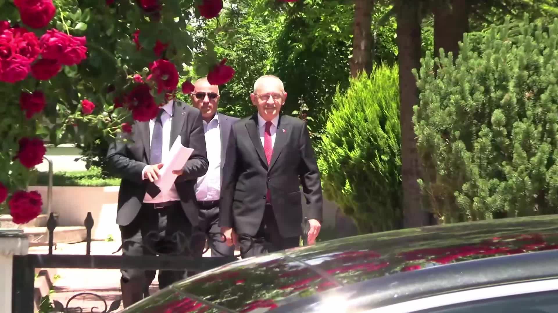 CHP Genel Merkezi'nde "Halkla Bayramlaşma" programı... Kemal Kılıçdaroğlu, Genel Merkez'e geldi