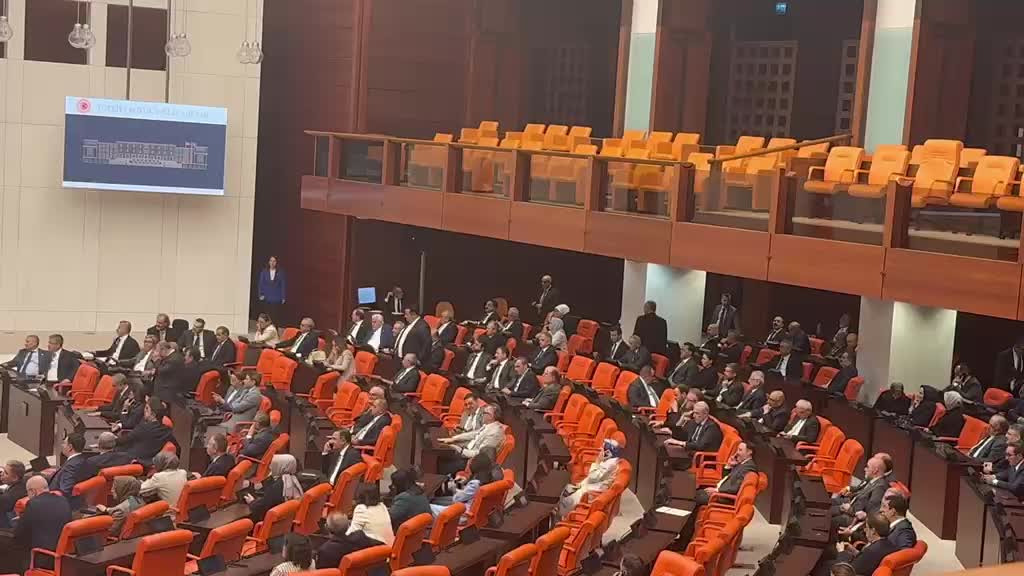 TBMM Genel Kurulu... TSK ile ilgili düzenlemeleri de içeren kanun teklifine muhalefetten “bütçe denetimi” ve “AYM iptali” eleştirisi