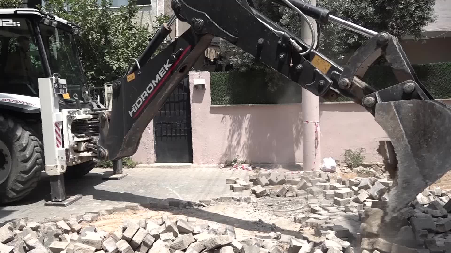 Bornova Çamdibi’nde değişim başladı
