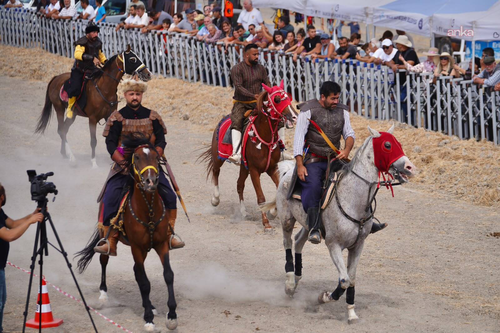 Ayvalık’ta "2. Rahvan At Yarışları" düzenlendi