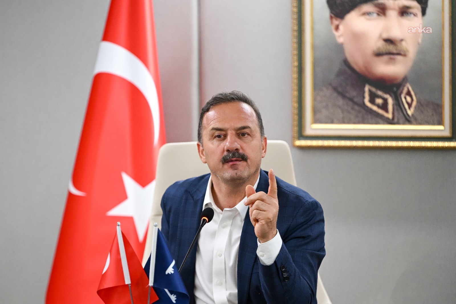 Ağıralioğlu: "AVM’lerde yabancı markalar gelsin diye kira avantajları sağlanıyor, bizim esnafımız  ise yüksek kirayla baş başa bırakılıyor"