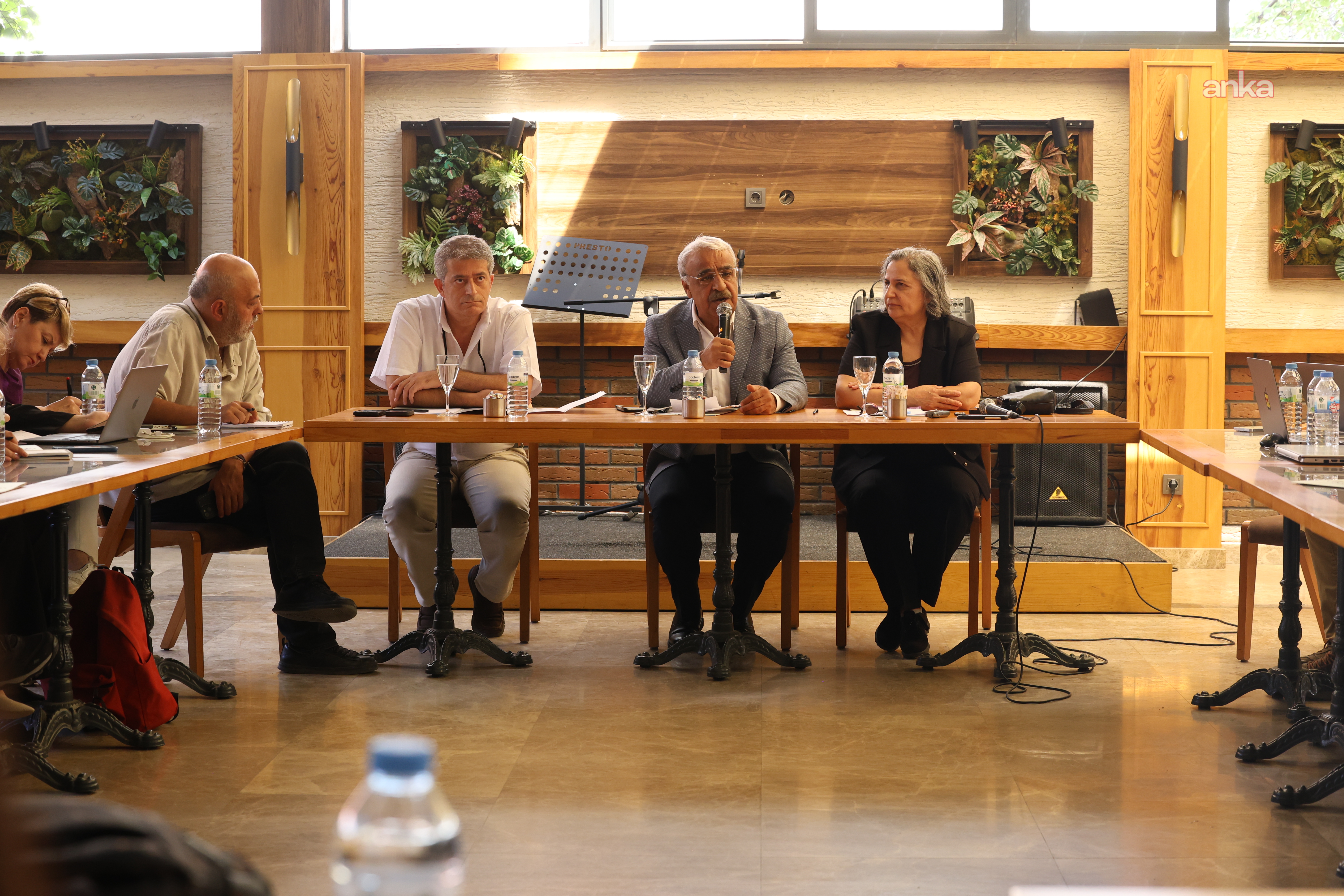 Gültan Kışanak: “Kısa vadede anayasa yapabilecek bir olgunluğa geleceğimiz konusunda umutlu değilim”
