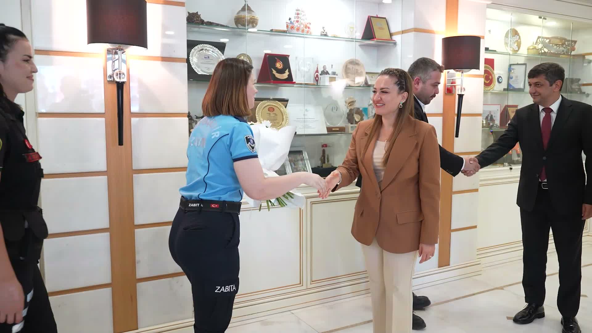 Antalya Büyükşehir Belediyesi Başkan Vekili Özdemir, Zabıta Haftası'nı kutladı
