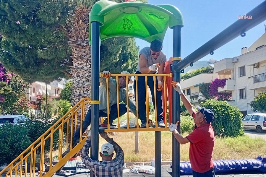 Menderes'te üç parkın oyun grupları yenilendi