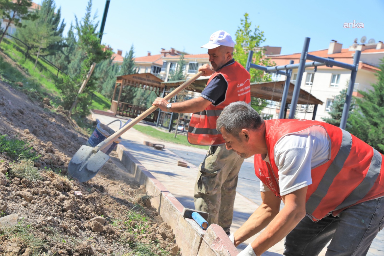 Keçiören'deki parklarda bakım ve onarım faaliyetleri devam ediyor