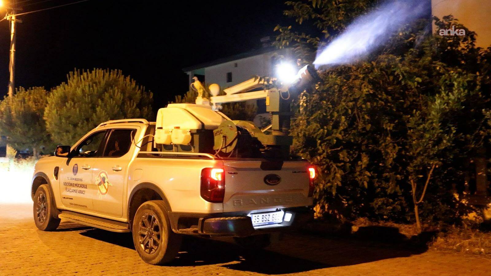 Didim'de ilaçlama çalışmaları aralıksız sürüyor
