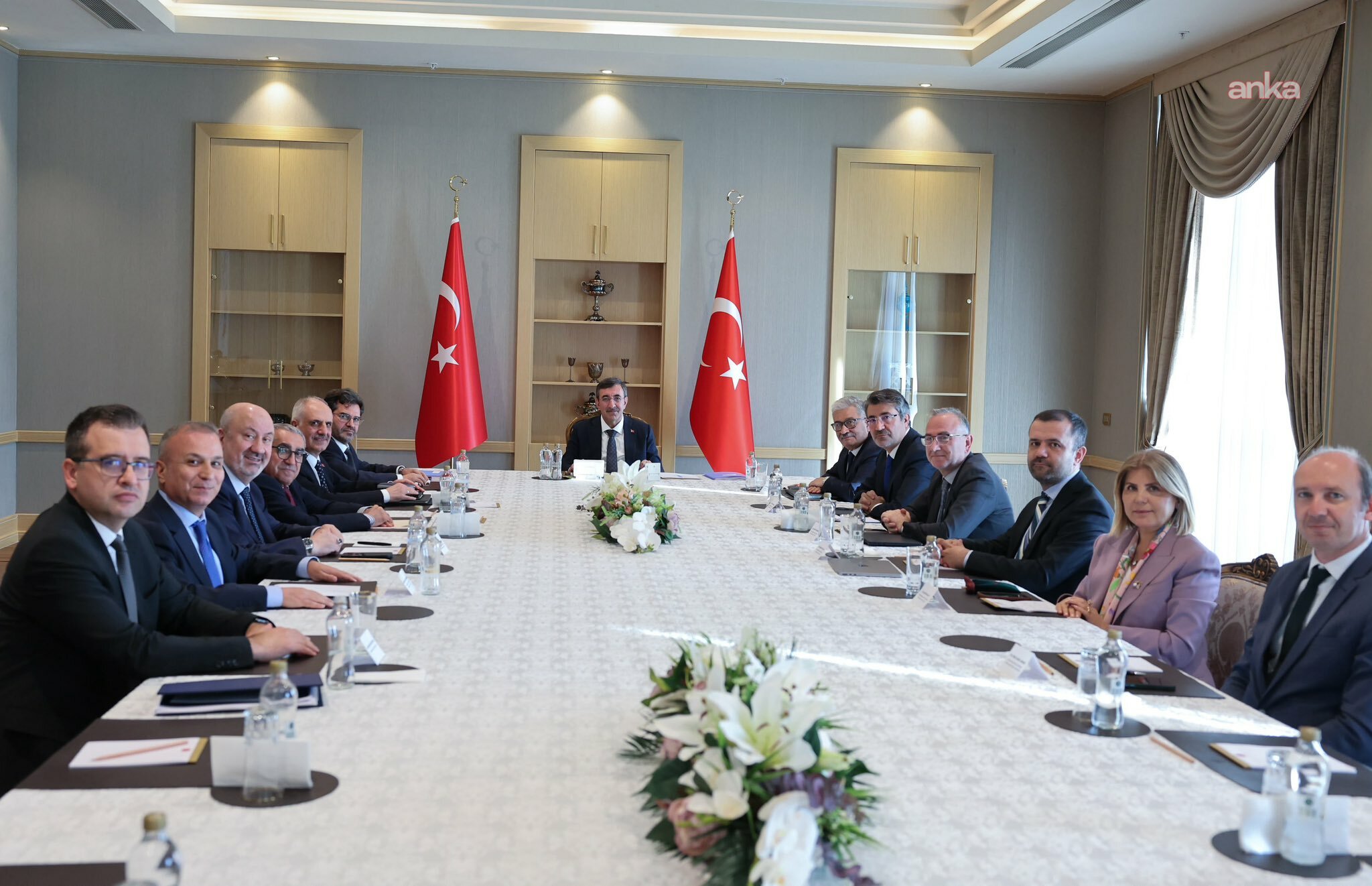 Cevdet Yılmaz, Ekonomi Politikaları Kurulu üyeleriyle bir araya geldi