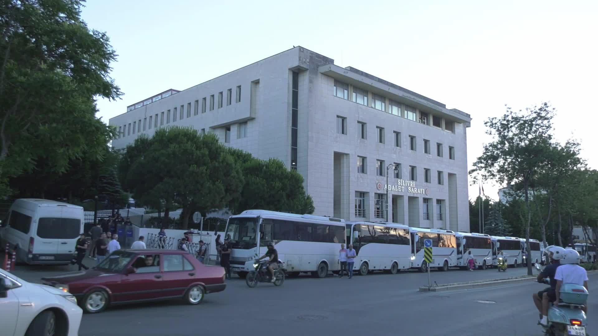 Silivri Belediye Başkanı Bora Balcıoğlu dahil 11 kişi tutuklama istemiyle hakimliğe sevk edildi