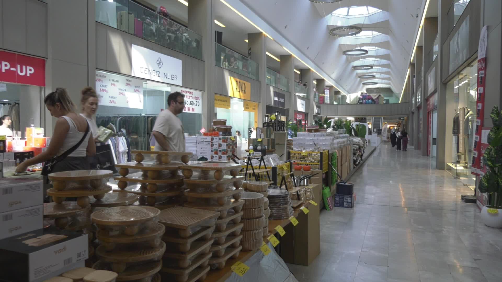 İstanbul’un ilk AVM’sinde dev outlet festivali: Ürünlerde yüzde 40 ile 70 arasında indirim