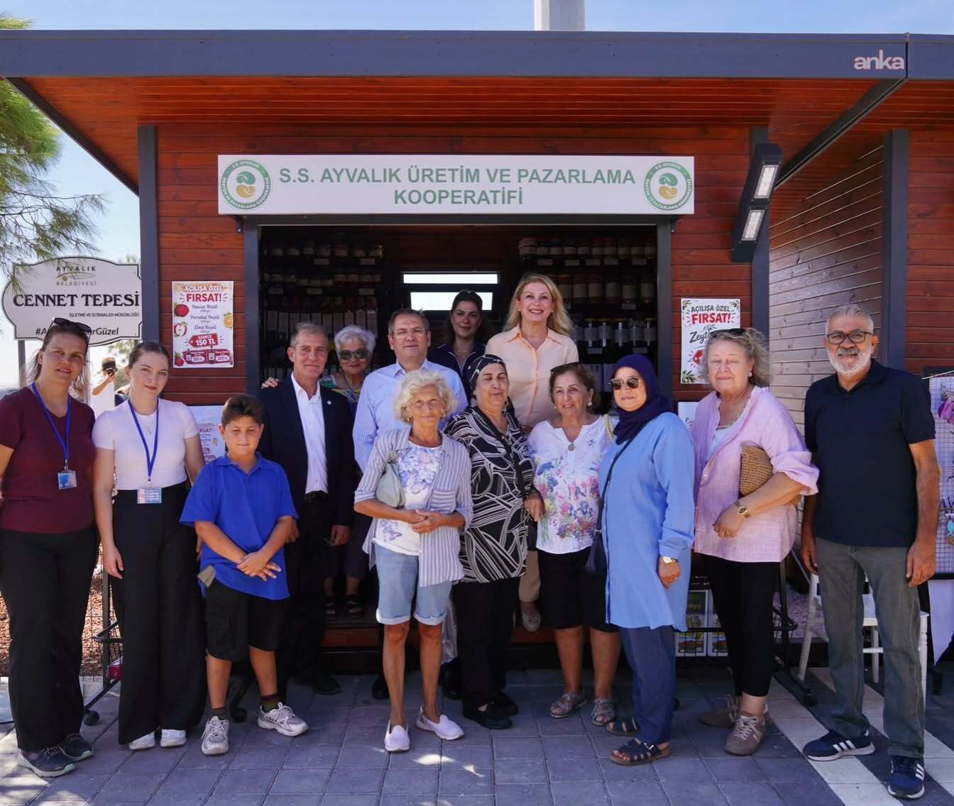 Ayvalık'ta kadınların el emeği, Cennet Tepesi'ndeki yeni satış noktasında tüketicilerle buluşuyor