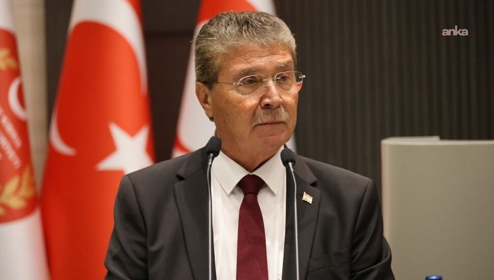 KKTC Başbakanı Üstel: "Girne açıklarındaki gemi faciasında arama kurtarma çalışmaları üçüncü gününde de sürüyor"