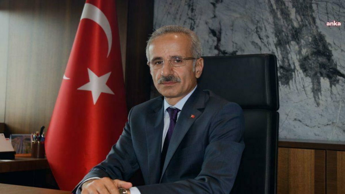 Bakan Uraloğlu: Şu ana kadar sağ olarak kimseye ulaşılamadı