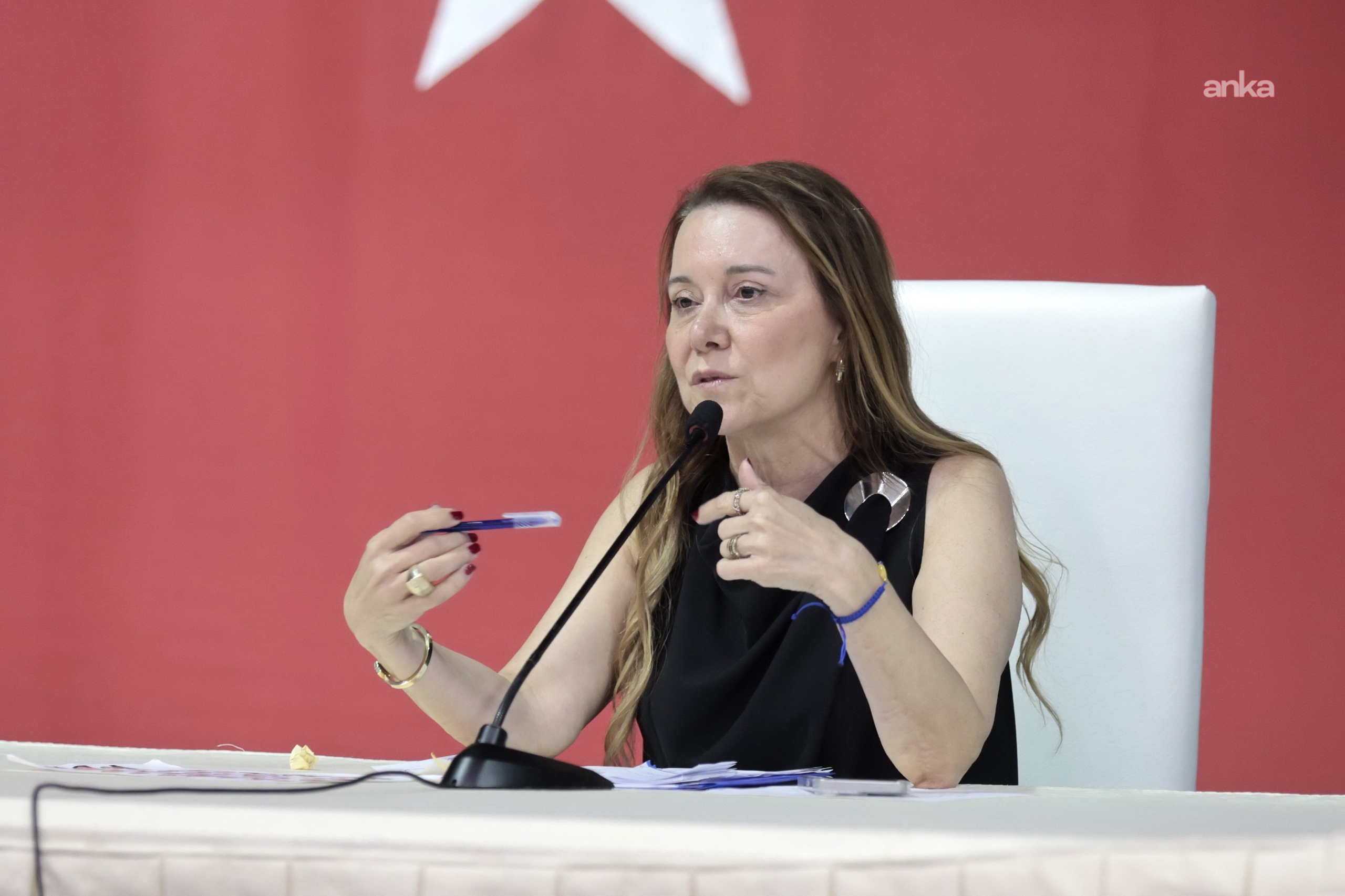 Konak Belediyesi'nden Alsancak'ta kent estetiğine yönelik düzenleme adımı