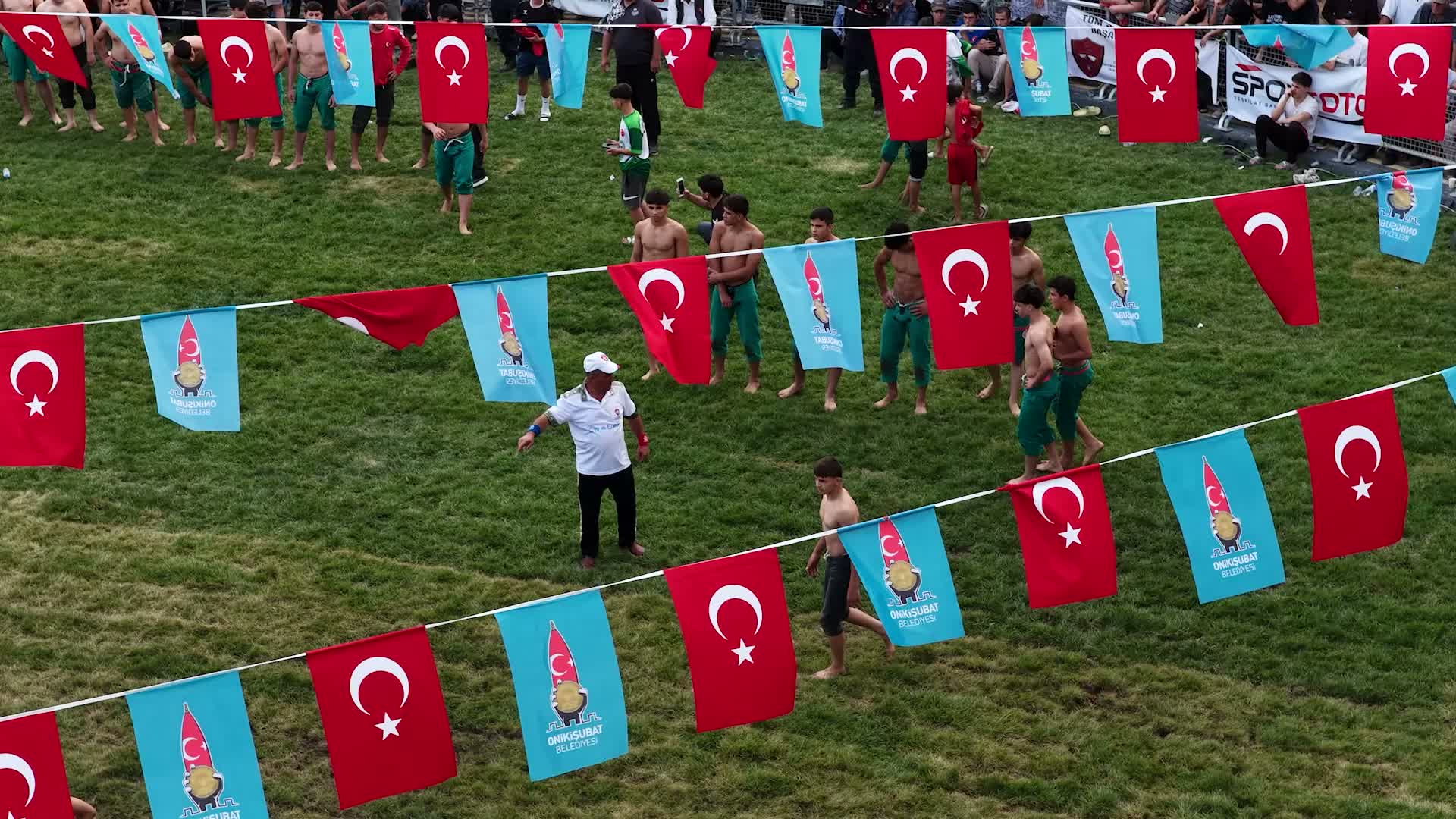 Kertmen’de 20 yıl sonra er meydanı kuruldu: 733 güreşçi katıldı