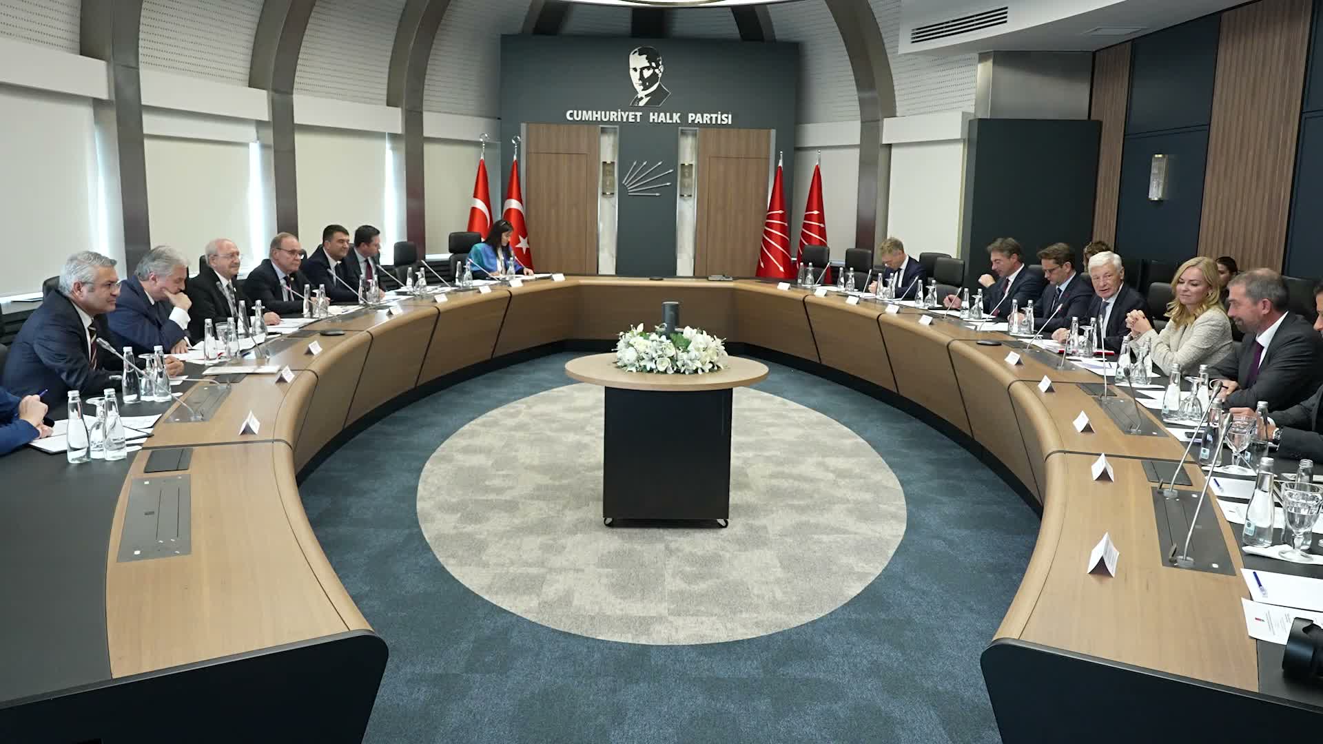 Kemal Kılıçdaroğlu, Lüksemburg Temsilciler Meclisi Başkanı Wiseler ile görüştü