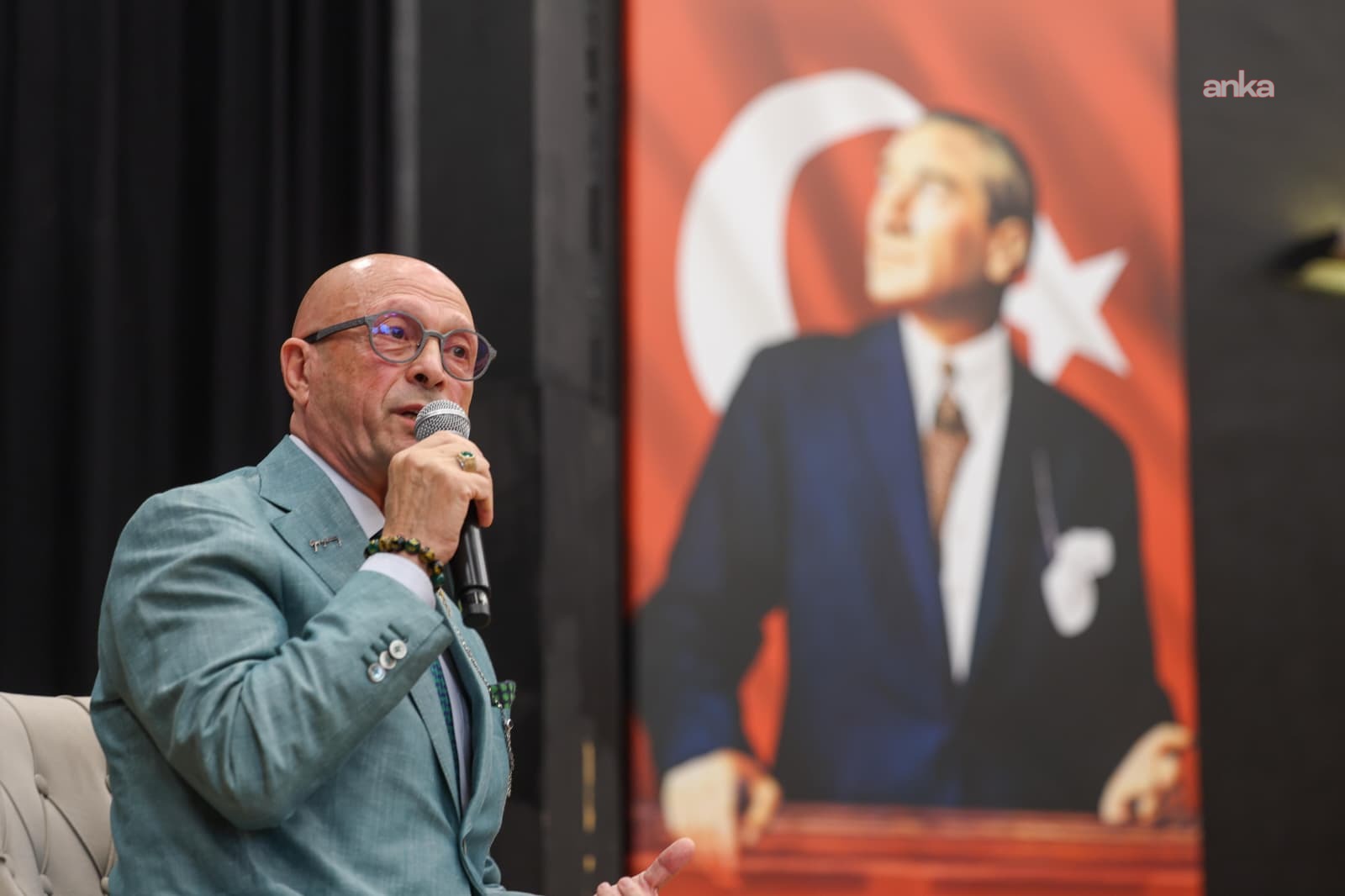 Erol Mütercimler, “21. Yüzyıl ve Cumhuriyet”i Bakırköy’de anlattı