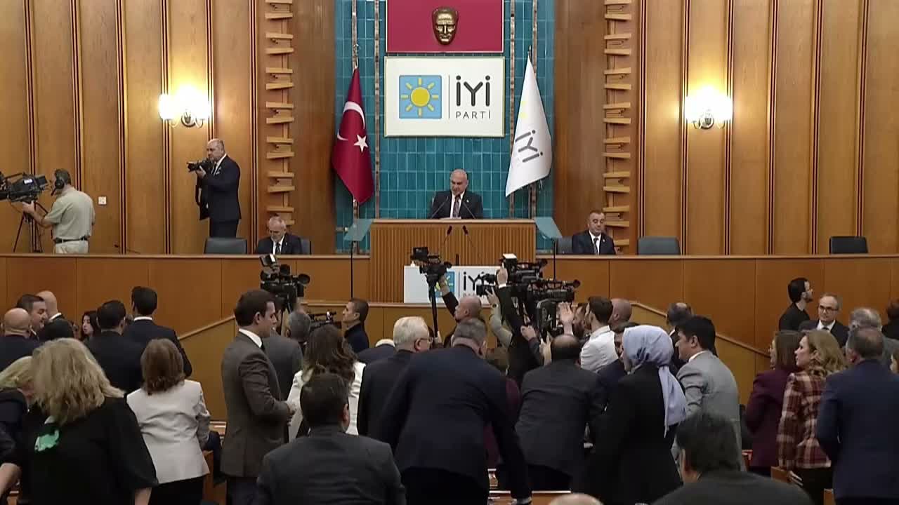 İYİ Parti Grup Toplantısı.. Dervişoğlu: "Siyasi partiye kayyum, medyaya kayyum. Türk demokrasisi darbeler gördü ama bu kadarına şahit olmadı"