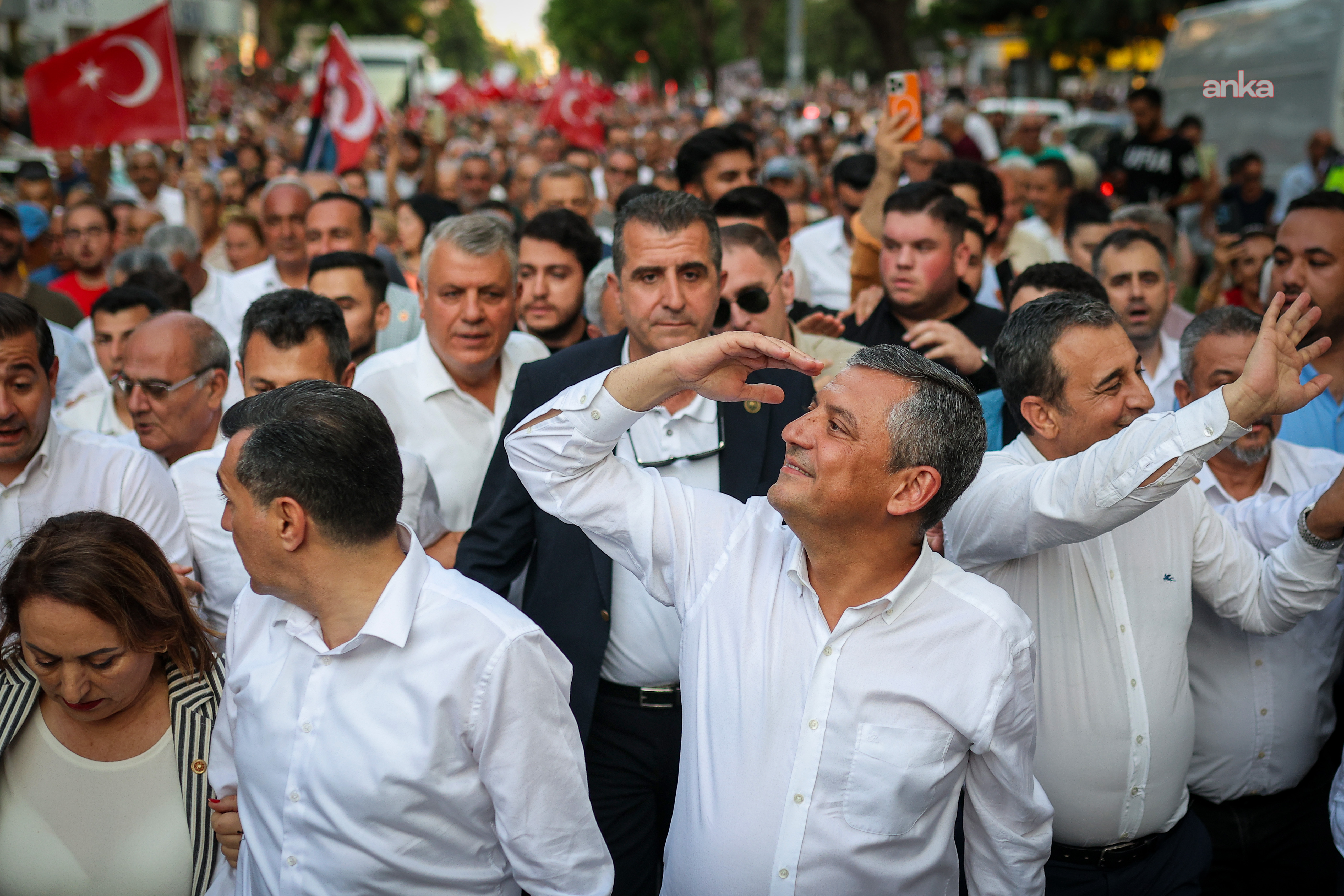 Özgür Özel’in “Yeni Parti” hamlesi: Kuruluş dilekçesi 27 Temmuz’da verilecek