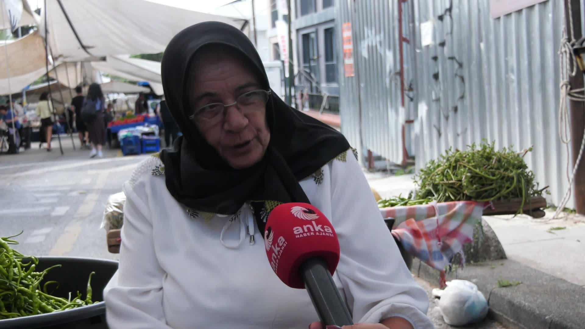 Koşuyolu Pazarı'nda ANKA'ya konuşan yurttaşlar: Altın yıllar bize gelmedi, uğramadı... 70'inden sonra pazarda çalışmaya başladık...