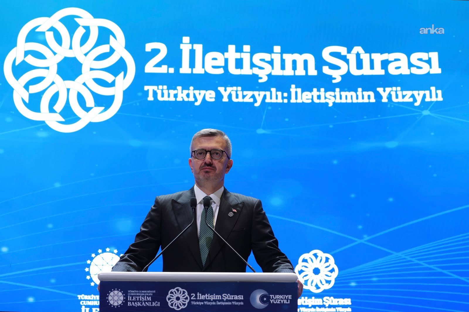 Burhanettin Duran: "SDG'nin feshedilmesi önemli bir gelişme"