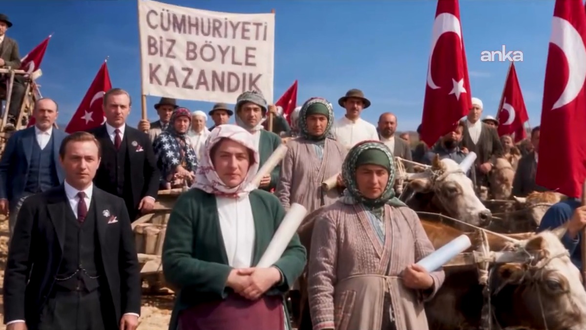 Anahtar Parti: Cumhuriyetimizin 103. yılı kutlu olsun