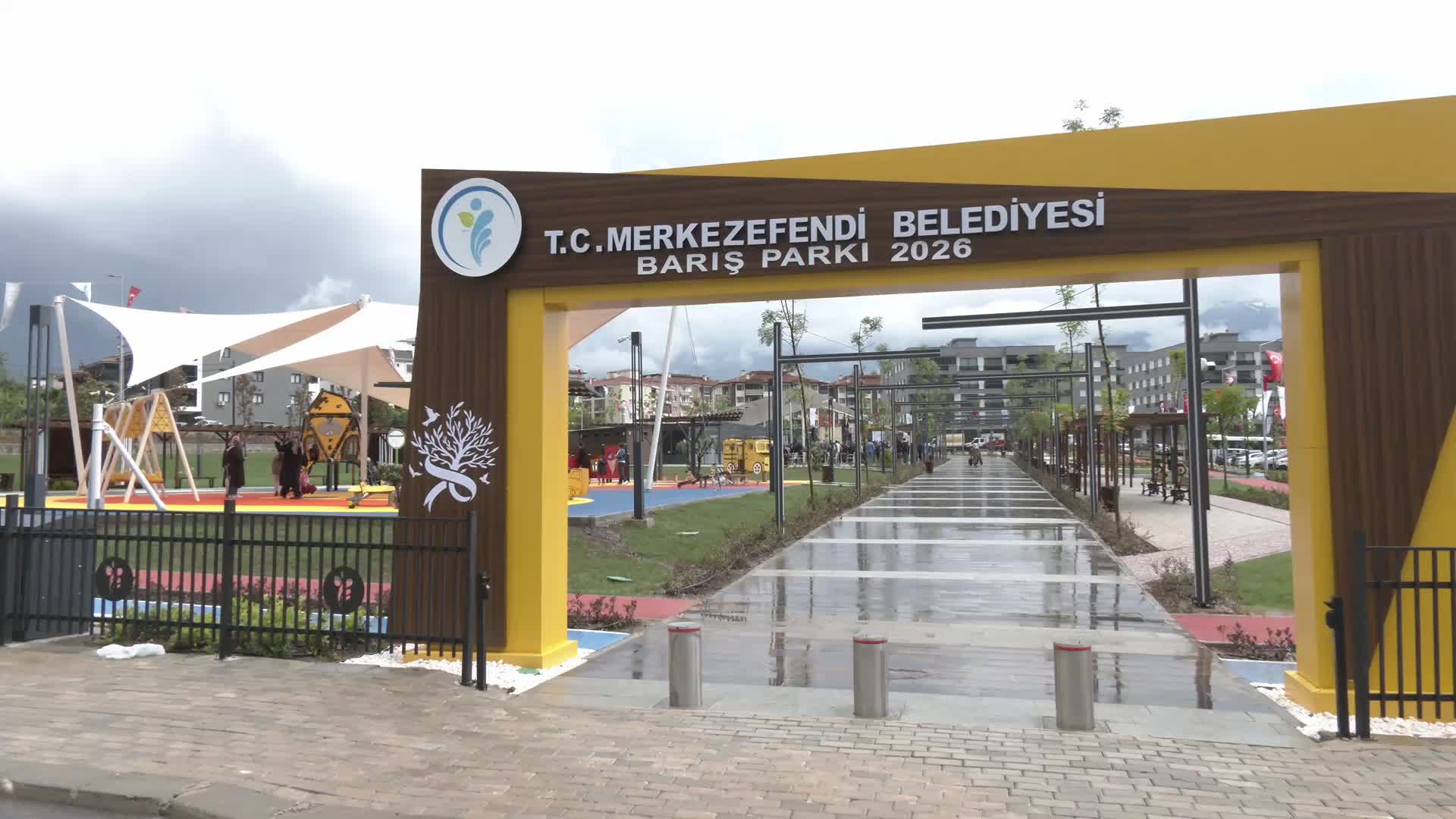 Denizli’de Barış Parkı açılışı… Gökan Zeybek: CHP belediyeciliğinin temel amacı insana, doğaya, canlıya hizmettir