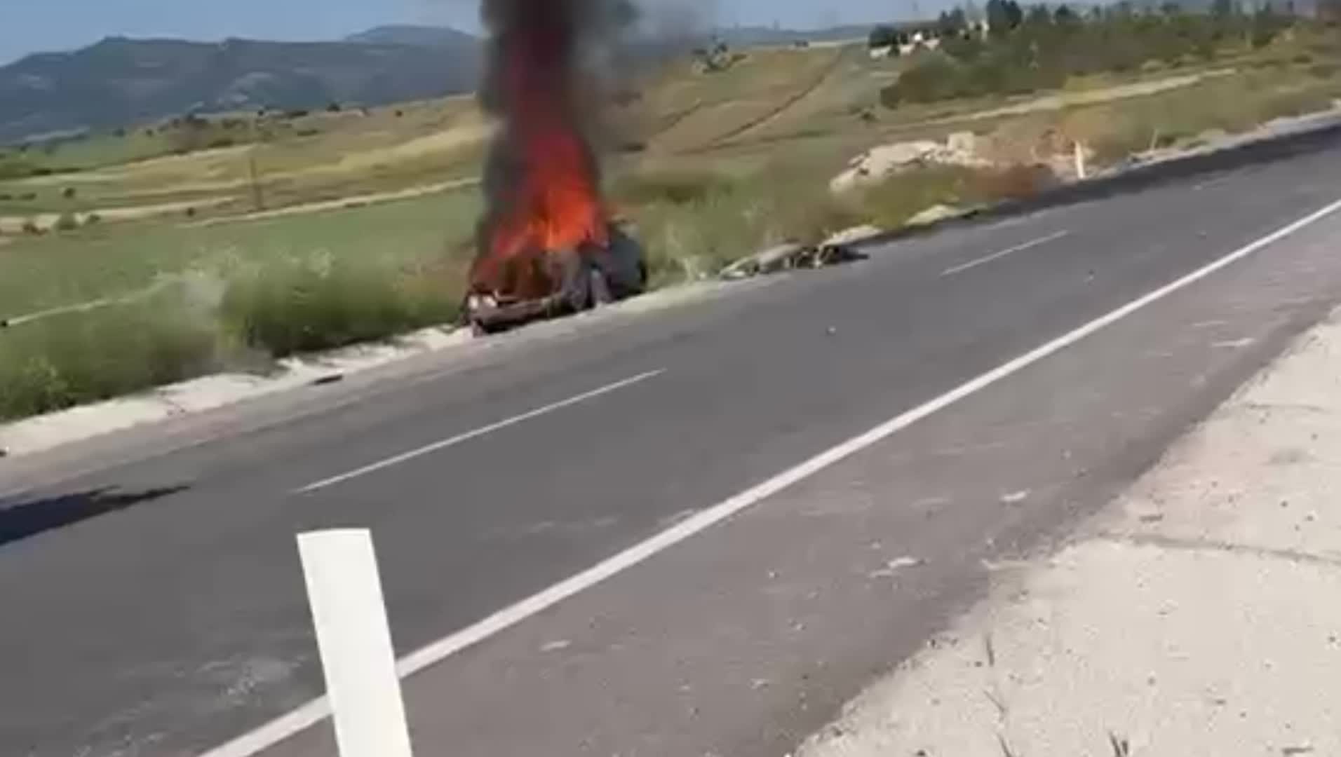Yozgat’ta yanan otomobildeki 1 kişi öldü, 3 kişi yaralandı
